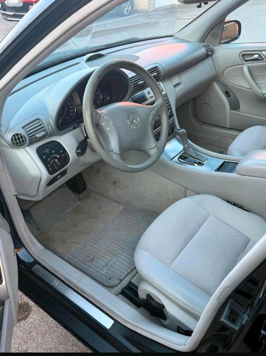 Mercedes-Benz C220 2007 — photo 5