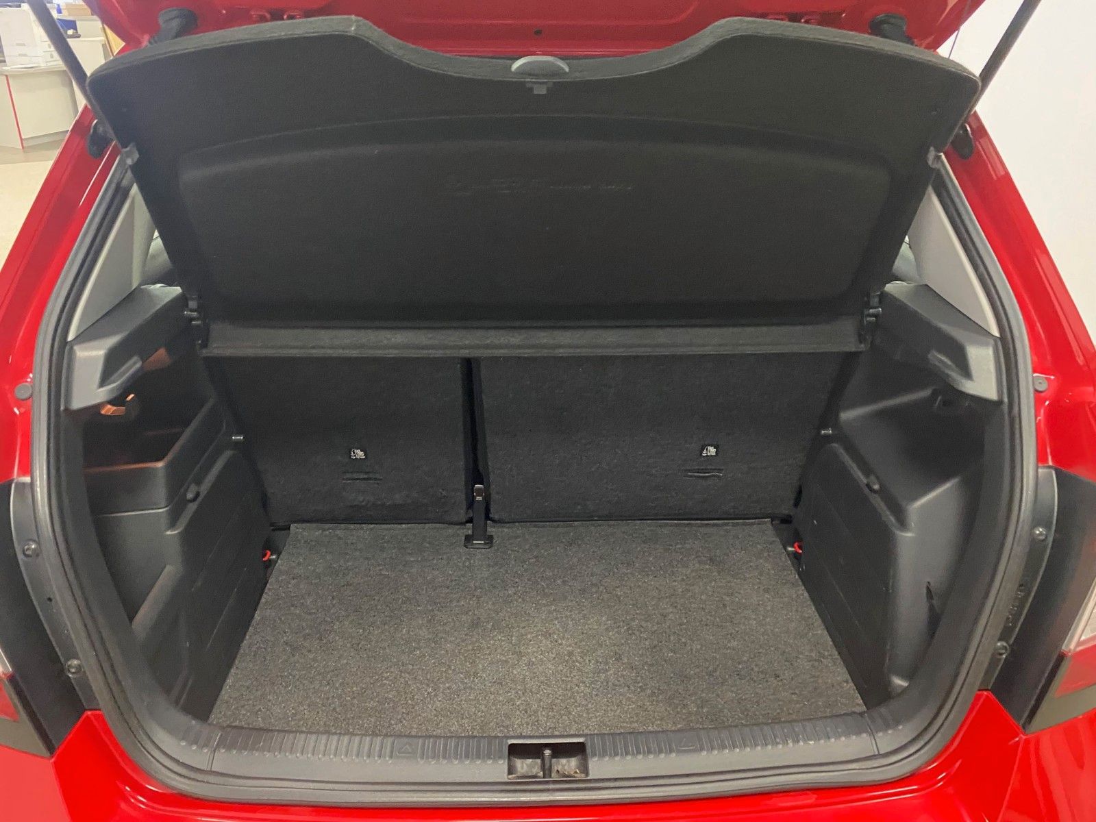Fahrzeugabbildung SKODA Fabia 1.0l MPI Ambition+SITZHEIZUNG+TELEFON+ALU+