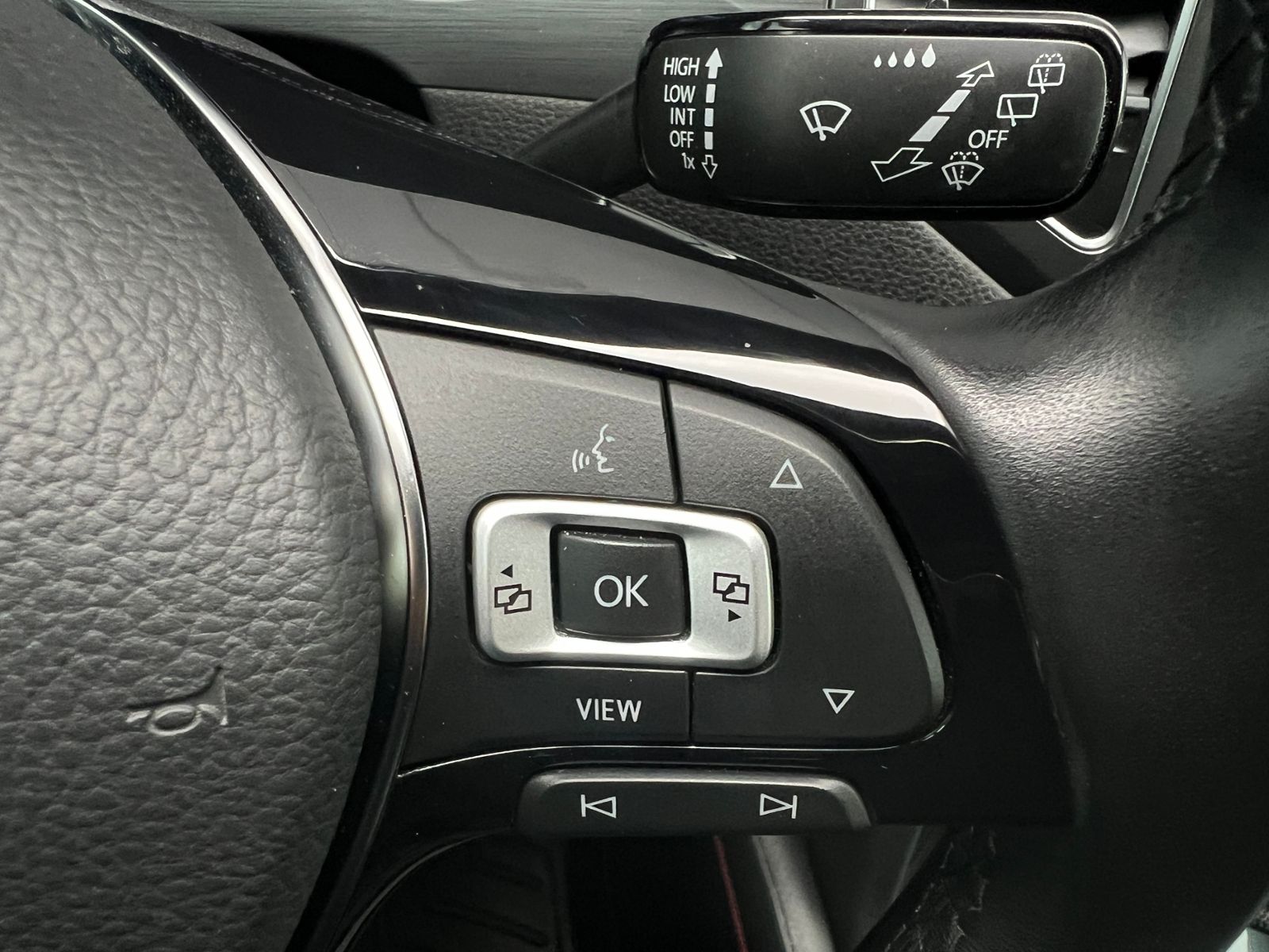 Fahrzeugabbildung Volkswagen Golf Sportsvan 1.5 TSI Comfortline *ACC,LED,Sitz