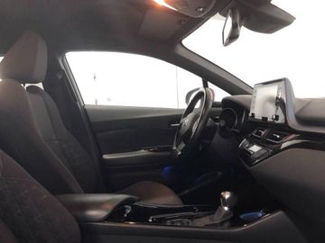 Toyota C-HR - 11