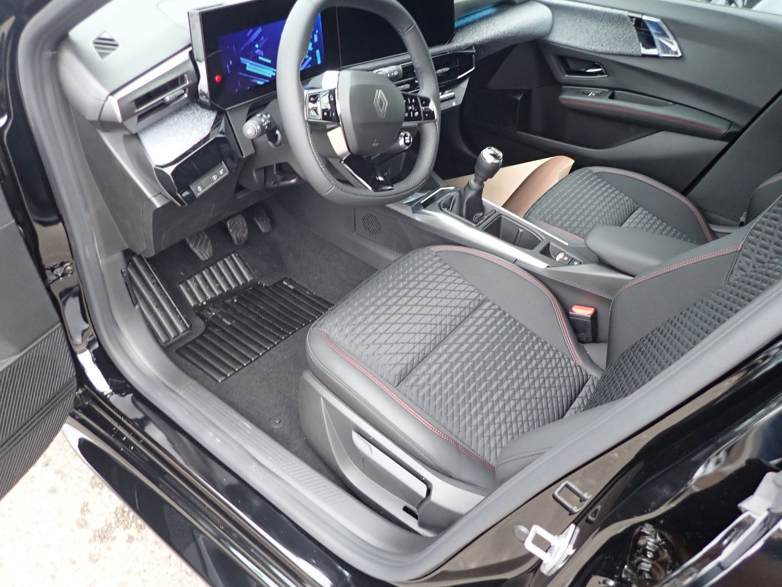 Fahrzeugabbildung Renault Clio Techno TCe 115