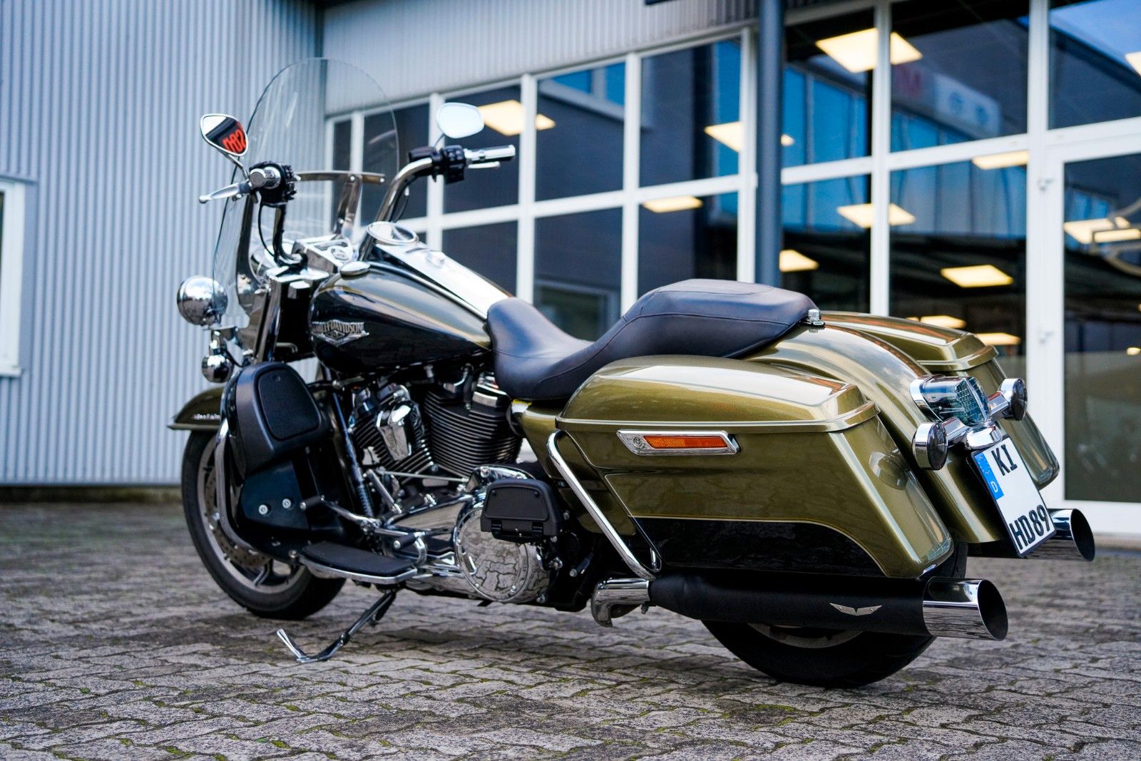 Fahrzeugabbildung Harley-Davidson FLHR Road King 107 cui - Penzl - Beinschilde