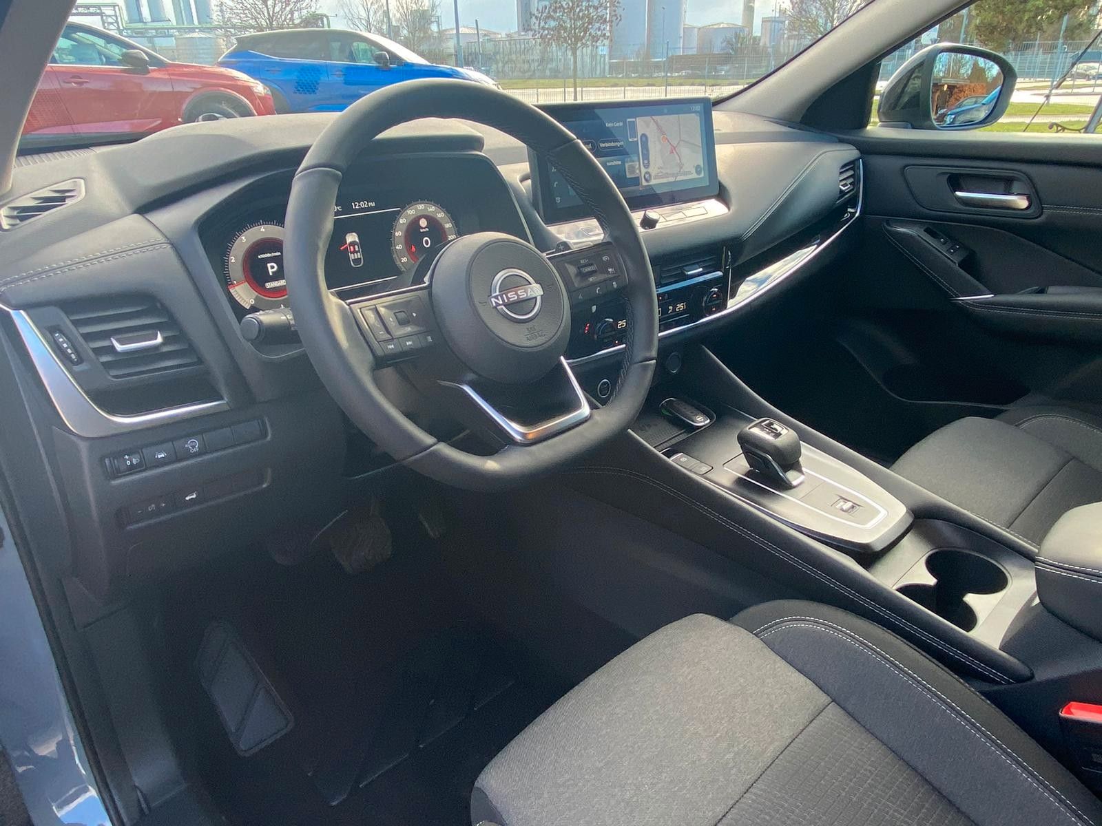 Fahrzeugabbildung Nissan Qashqai 1.3 AT N-Connecta elHECKKLAPPE+12,3"NAVI