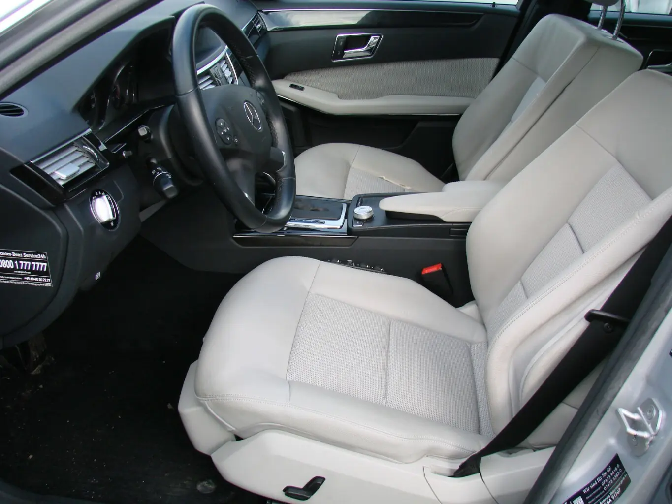 Mercedes-Benz E 220 CDI Avantgarde BlueEfficiency Multikonturs