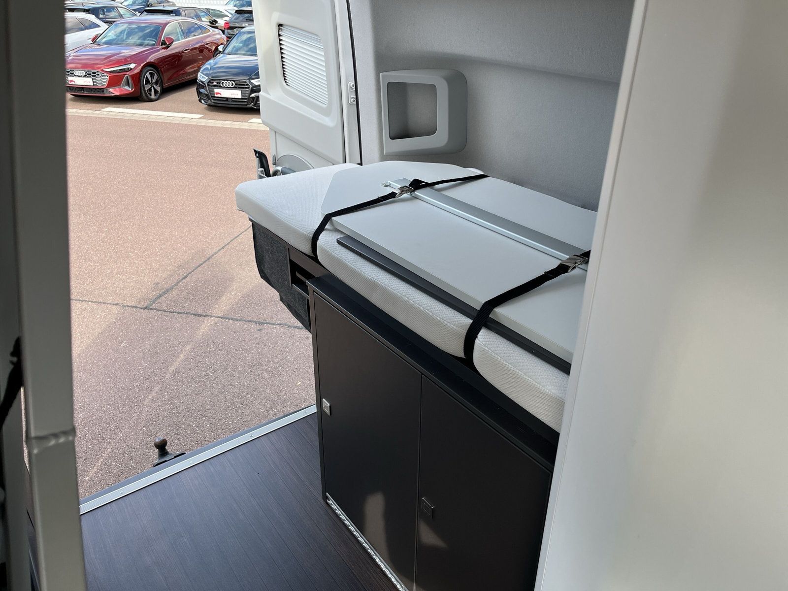 Fahrzeugabbildung Volkswagen Grand California 600 DSG LED STANDHZG AHK