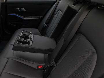 Fahrzeugabbildung BMW 320d xDr Tour Luxury Line AHK HiFI Laserlicht