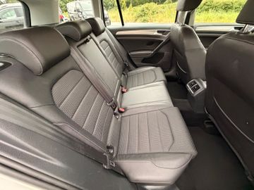 Volkswagen Golf - 12