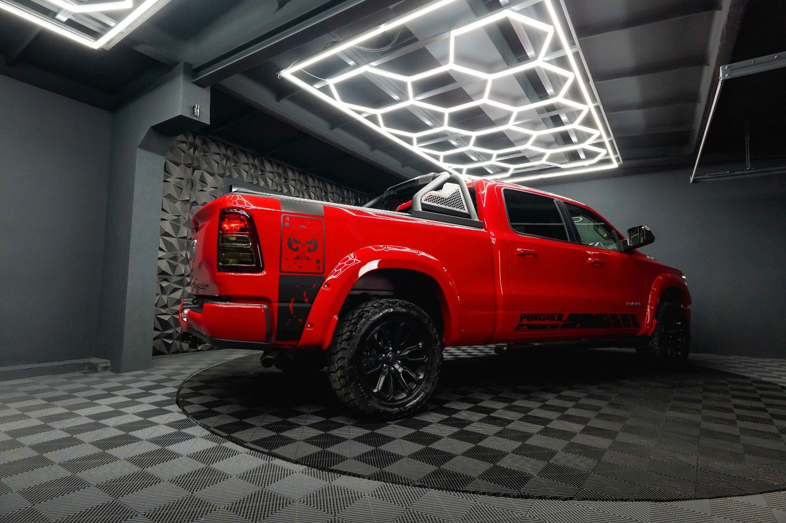 Fahrzeugabbildung Dodge RAM 5.7 V8 HEMI 4x4 RED DEVIL LONGBED Offroad