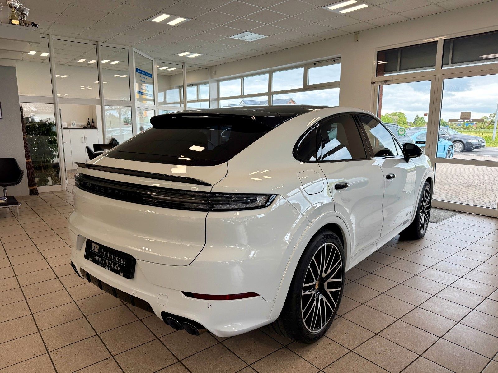 Fahrzeugabbildung Porsche Cayenne GTS Coupe SportDesign/AHK/ACC/HeadUp