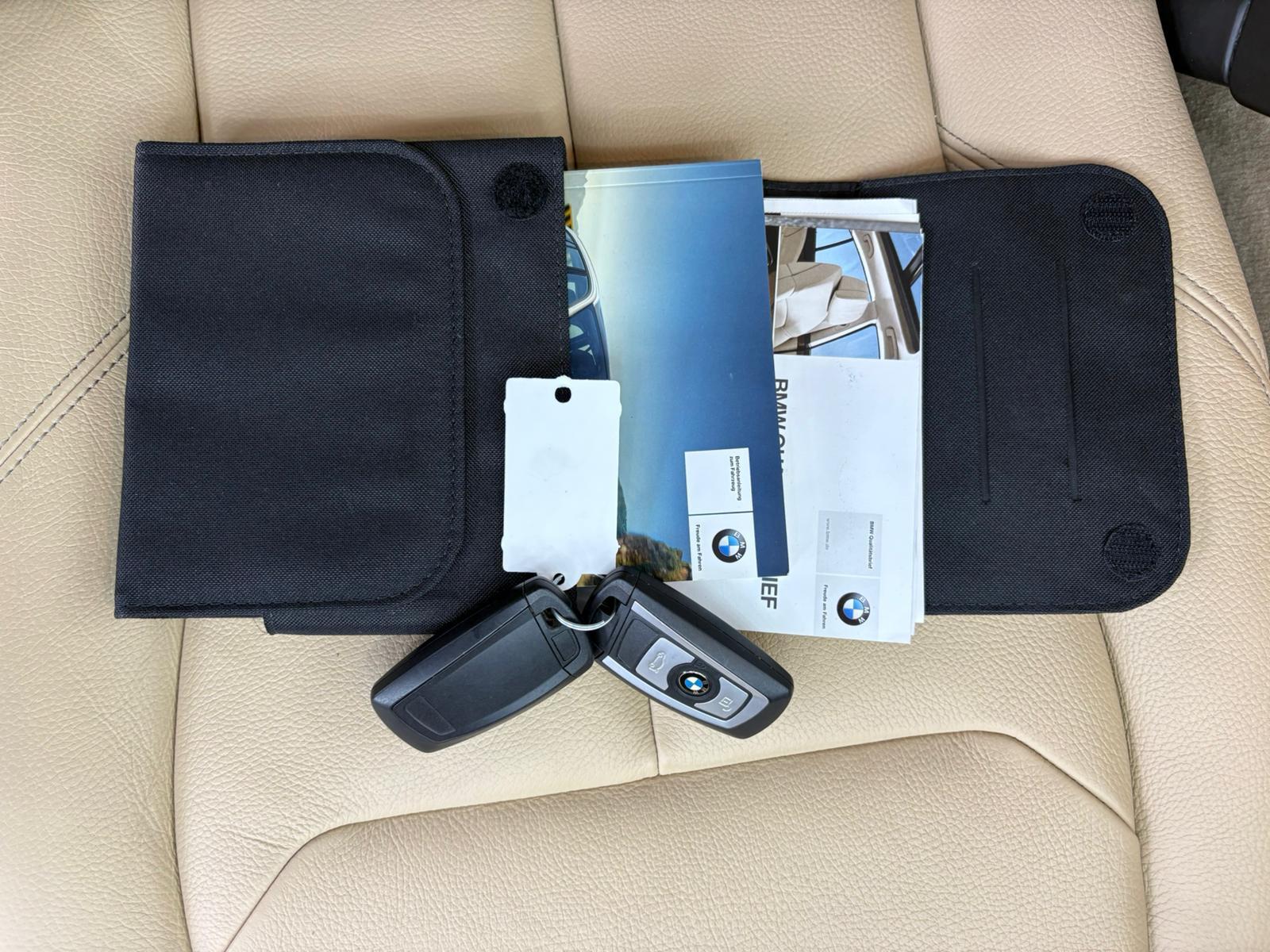 BMW 330 i xDrive Touring Luxury Line – 252 ch – HUD – Cuir – LED adaptatifs – Caméra – Navi Pro