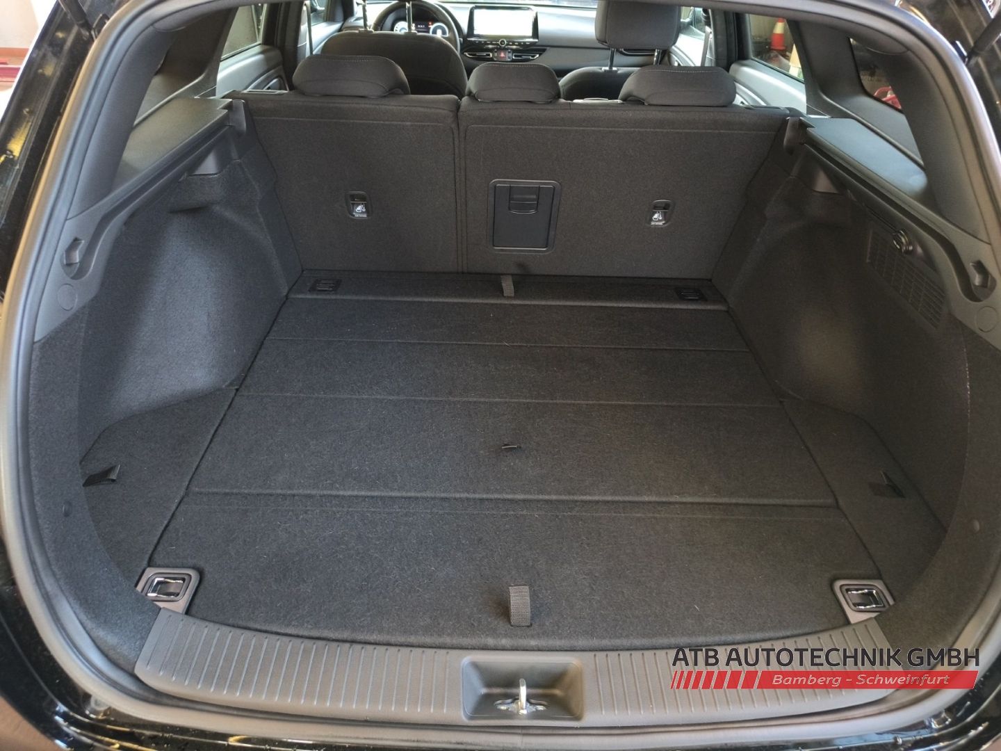 Fahrzeugabbildung Hyundai i30 Kombi Advantage 1.5 T-GDi 48V DCT