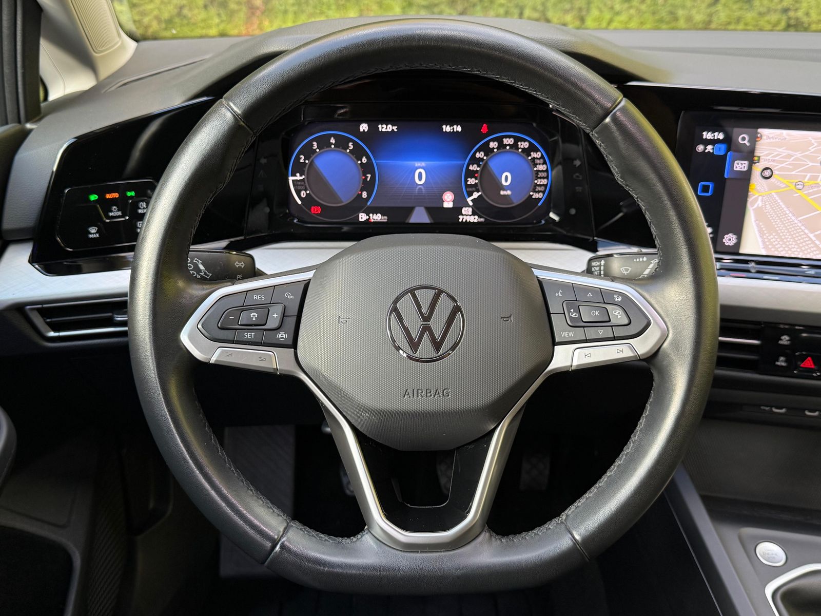 Fahrzeugabbildung Volkswagen Golf Variant 1.5 TSI Life LED+NAV+SHZ+PARK+VIRTU