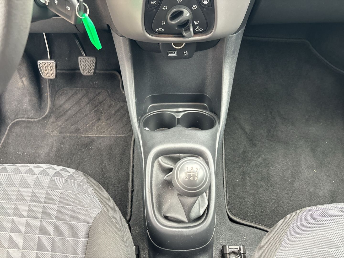 Fahrzeugabbildung Peugeot 108 Active 1.0 VTi EU6d DAB *Notbremsass.*Tel.-V