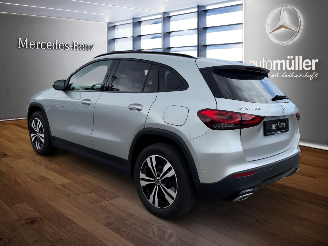 Fahrzeugabbildung Mercedes-Benz GLA 220 d 4m OFFROAD+NIGHT+AHK+KAMERA+LED+