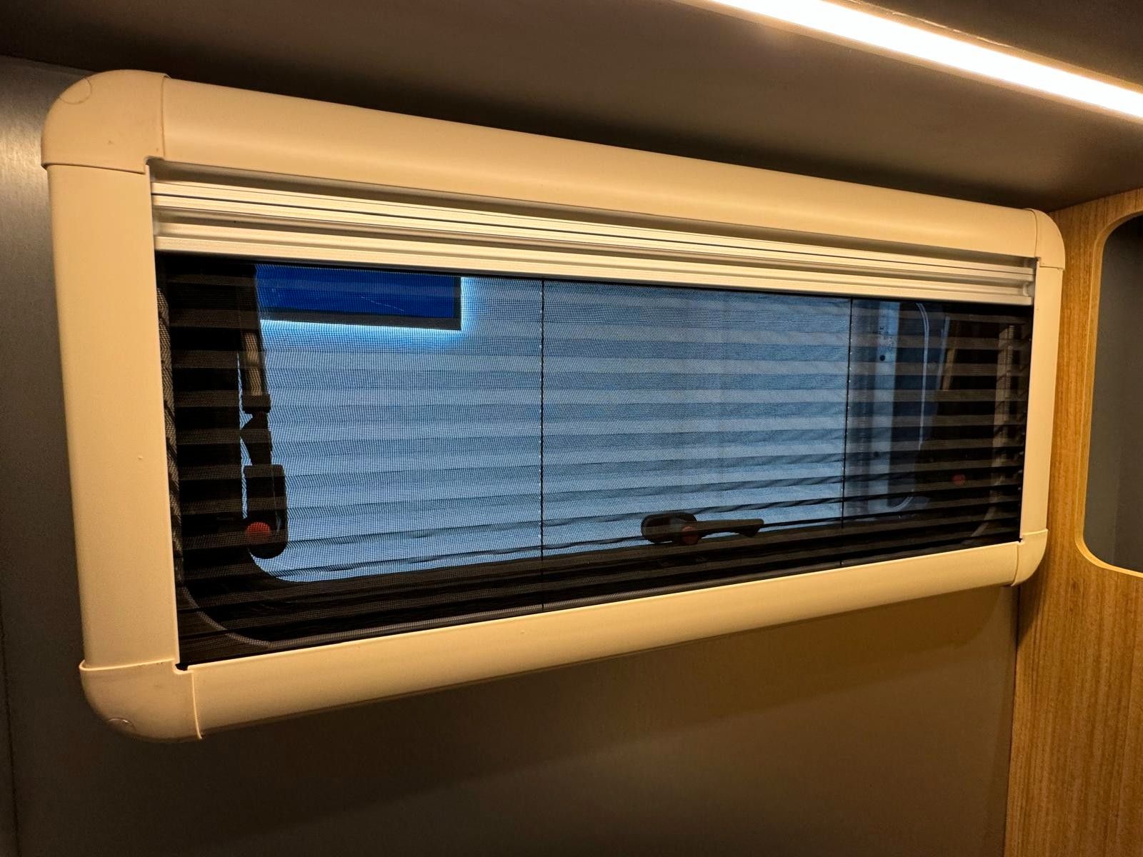 Fahrzeugabbildung Dodge RAM 2500 6.4-V8 LUFTFED. KABINE GLADIATOR XLE