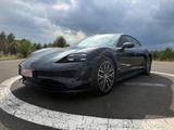 Porsche Taycan 4 Cross Turismo*Perf. Batterie*LED*Luft*