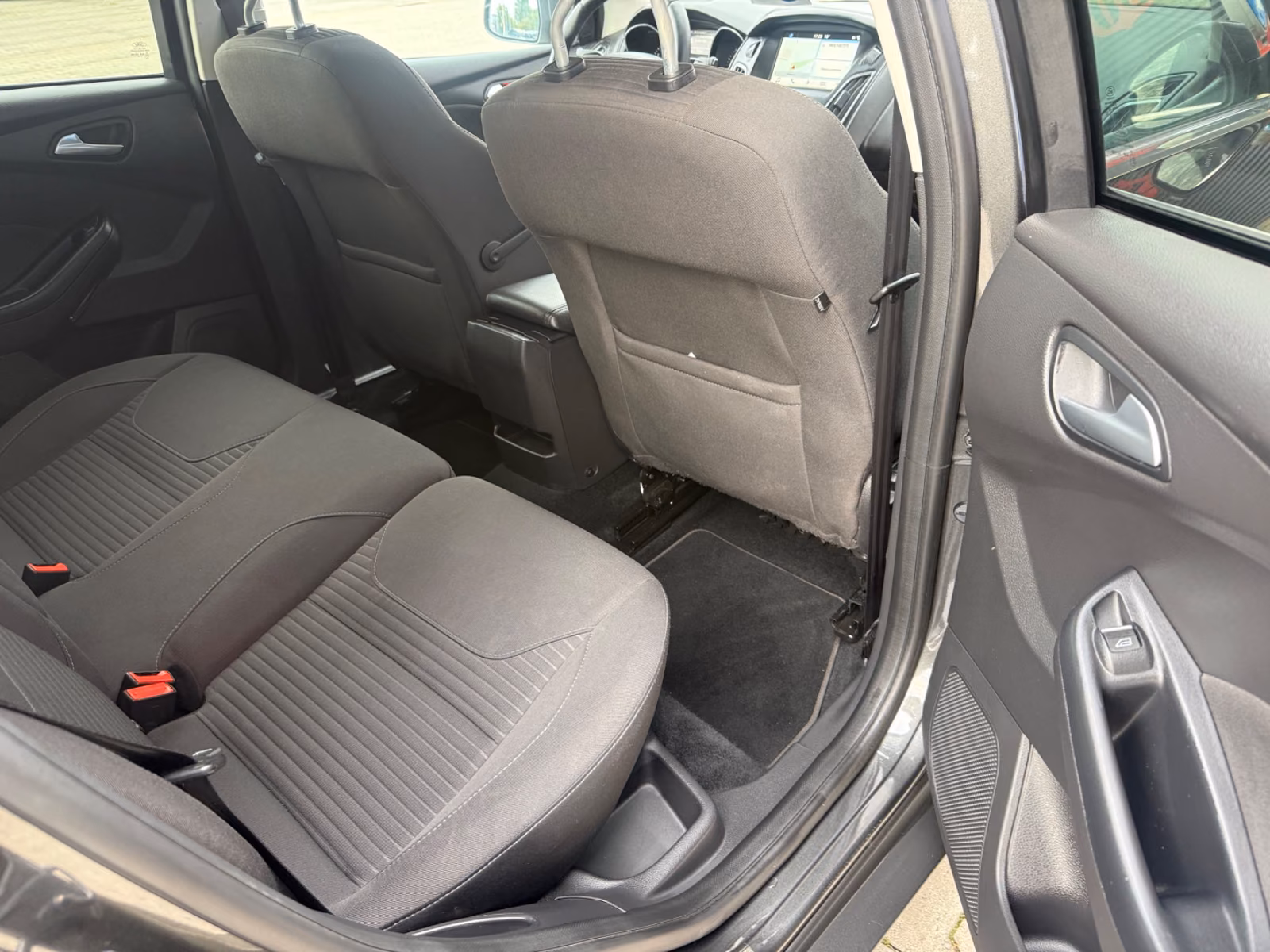Ford Focus Turnier Titanium#Automatik#zahnr+insp+tüv