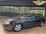 Audi A6 2.5 TDI quattro Avant Leder/AHK/Technik-Top - Audi A6 aus 2002: Kombi