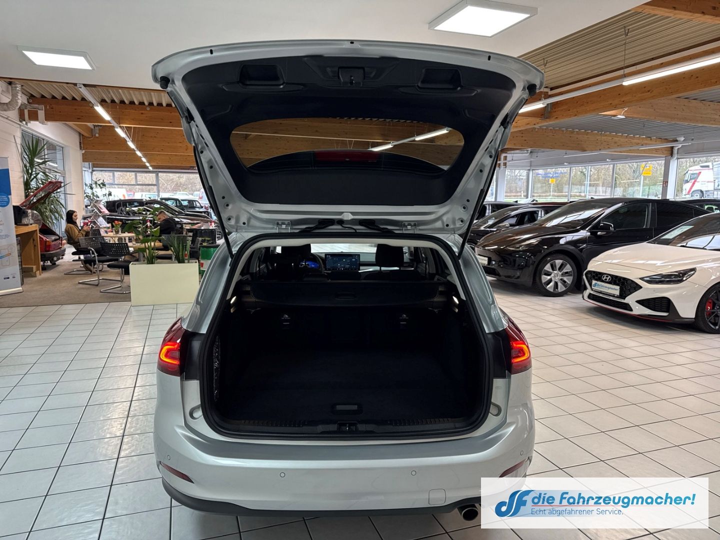 Fahrzeugabbildung Ford Focus Turnier Titanium X Navi Digitales Cockpit