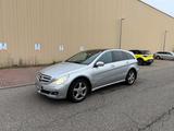 Mercedes-Benz R 350 4MATIC -V6 - Mercedes-Benz R 350 mit Benzin-Antrieb