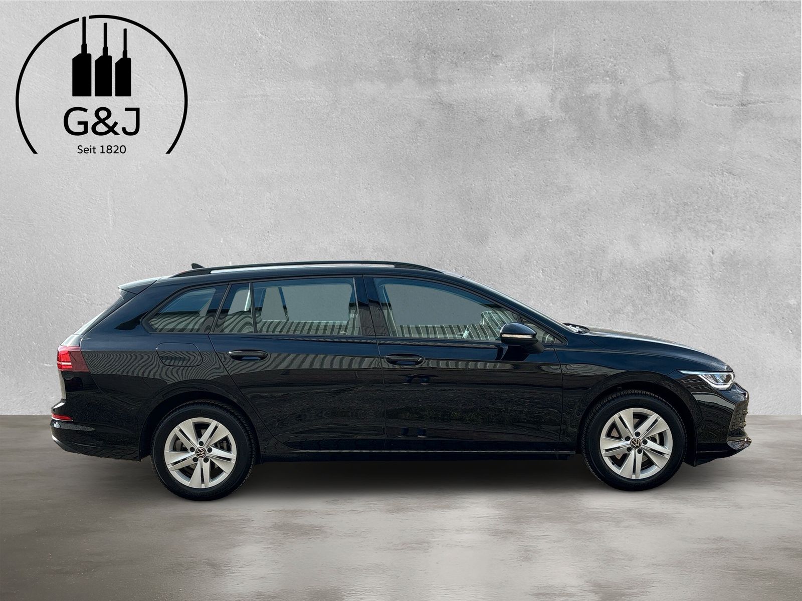 Fahrzeugabbildung Volkswagen Golf Variant Life 1.5 eTSI DSG App-Connect