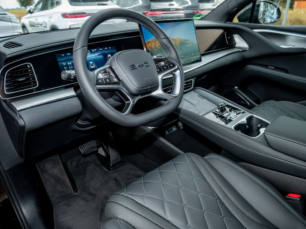 BYD SEALION 7