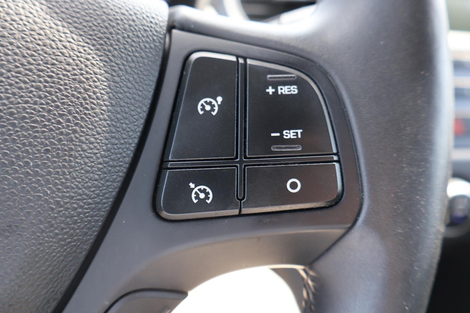 Hyundai i10 1.0 YES! Tempomat Freisprechanlage Klima