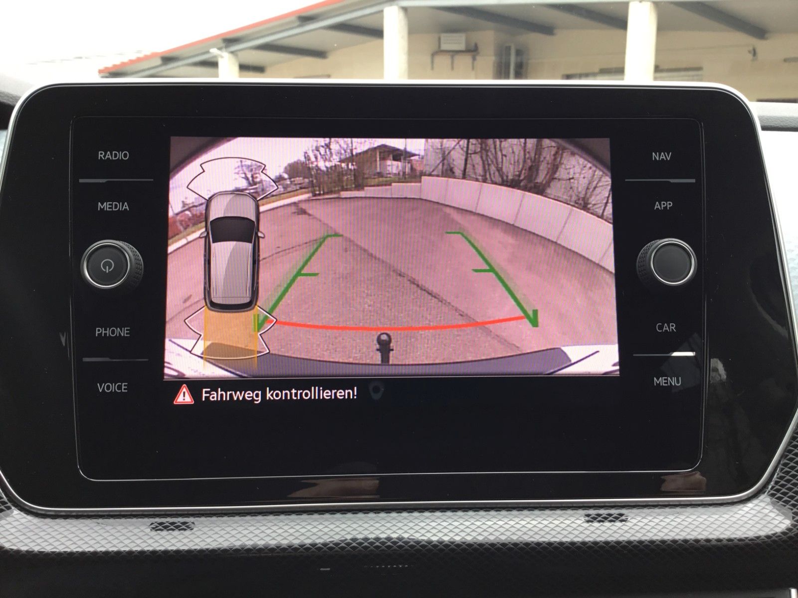 Fahrzeugabbildung Volkswagen T-Cross 1.0 TSI DSG GOAL+AHK+ACC+AppConnect+LED