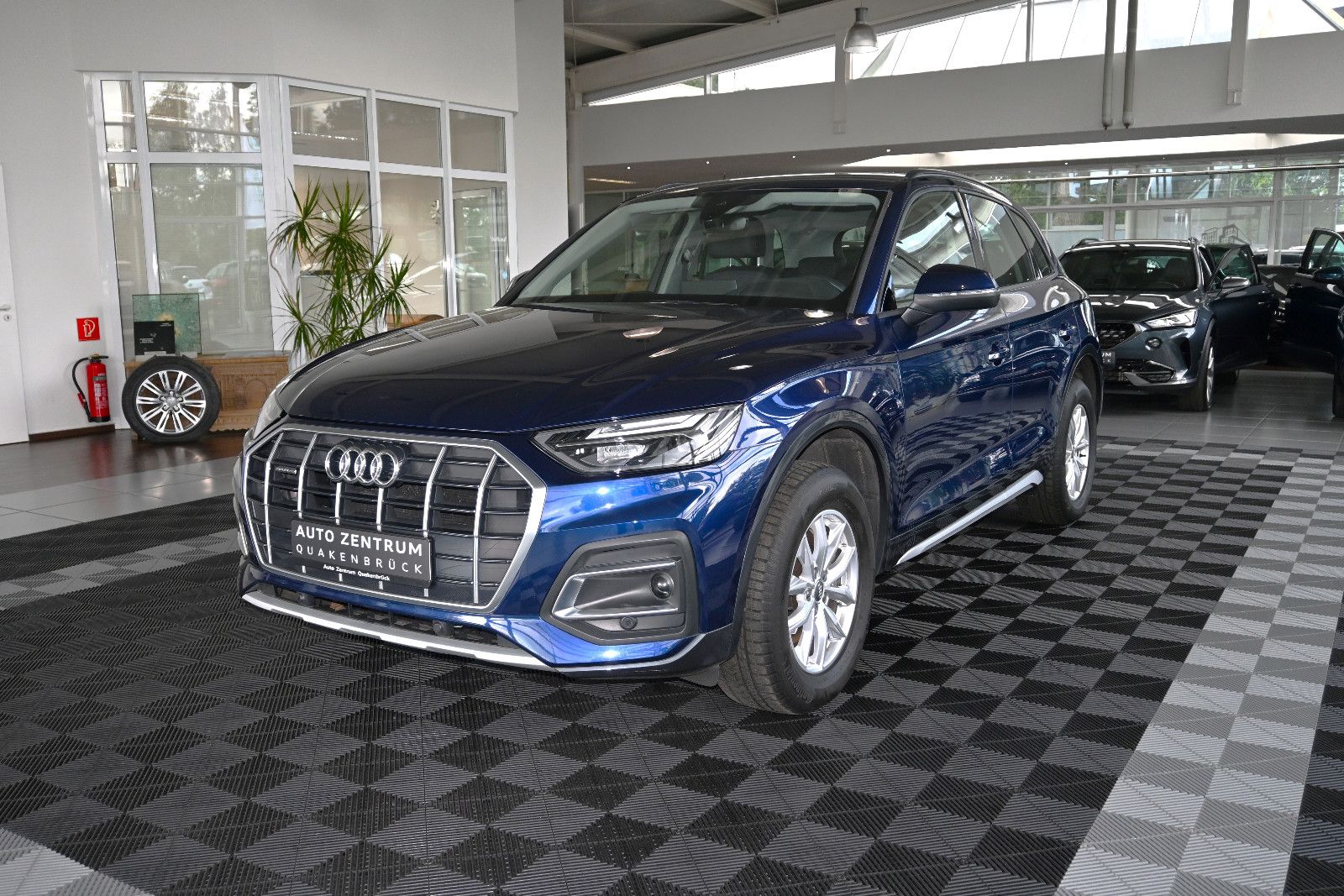 Audi Q5 40 TDI qu advanced LED Navi Leder Virtual ACC imagem 3