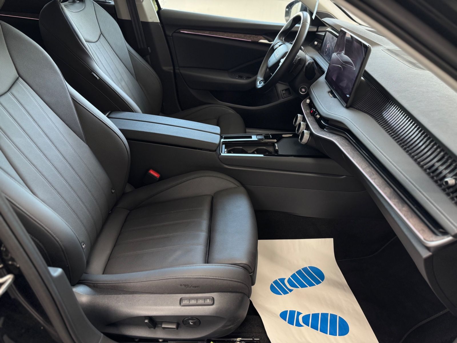 Skoda Superb Lim. 1.5 TSI iV 150 kW L&K *DCC*CANTON foto 9