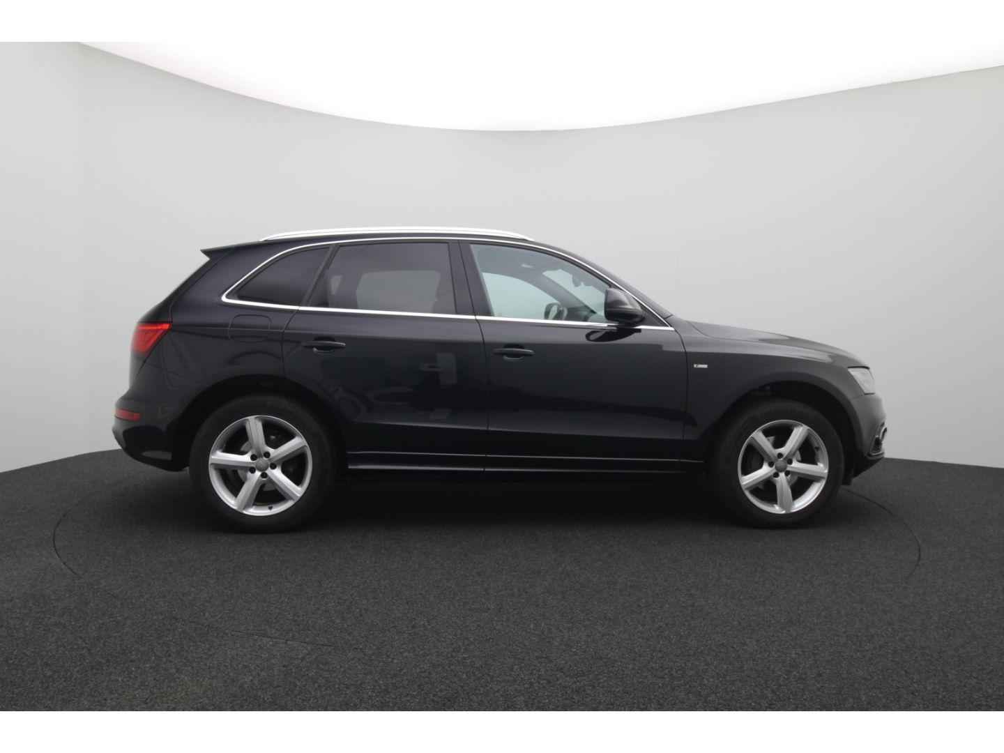 Fahrzeugabbildung Audi Q5 2.0 TDI 130kW quattro ACC Sportsitze Standhei