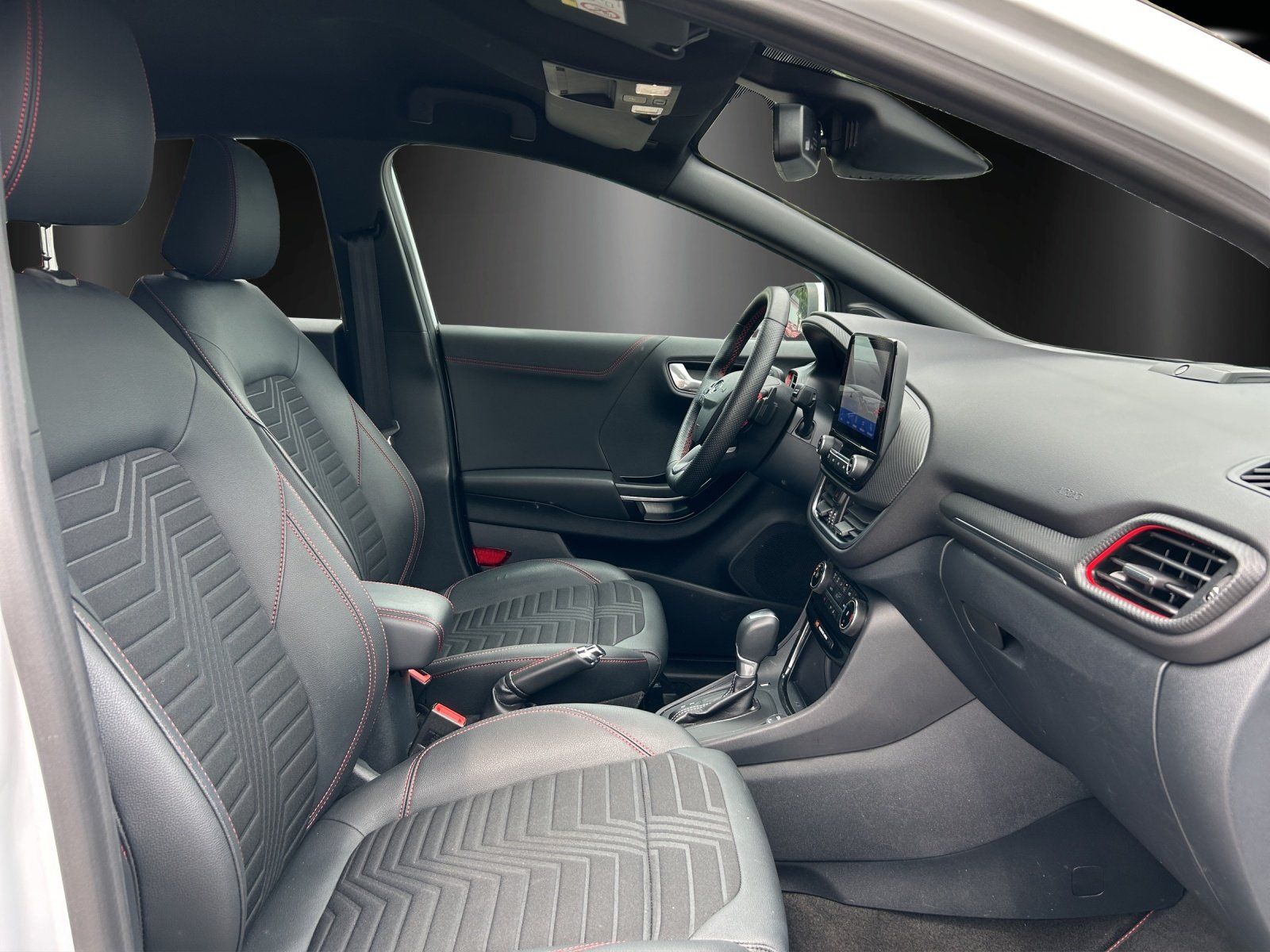 Fahrzeugabbildung Ford Puma 1.0 EcoBoost Mild Hybrid ST-Line X S/S