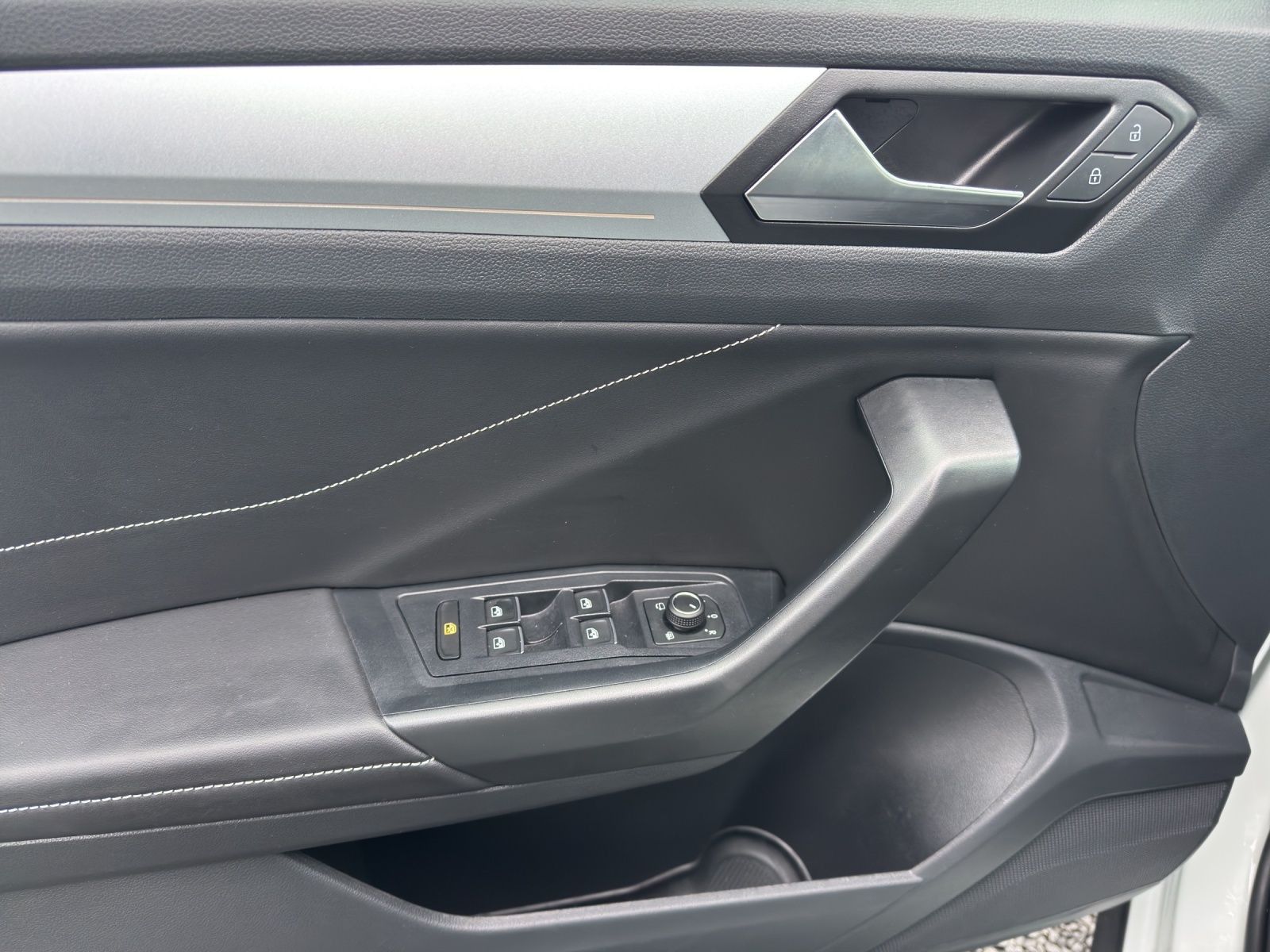 Volkswagen T-Roc - Bild 8