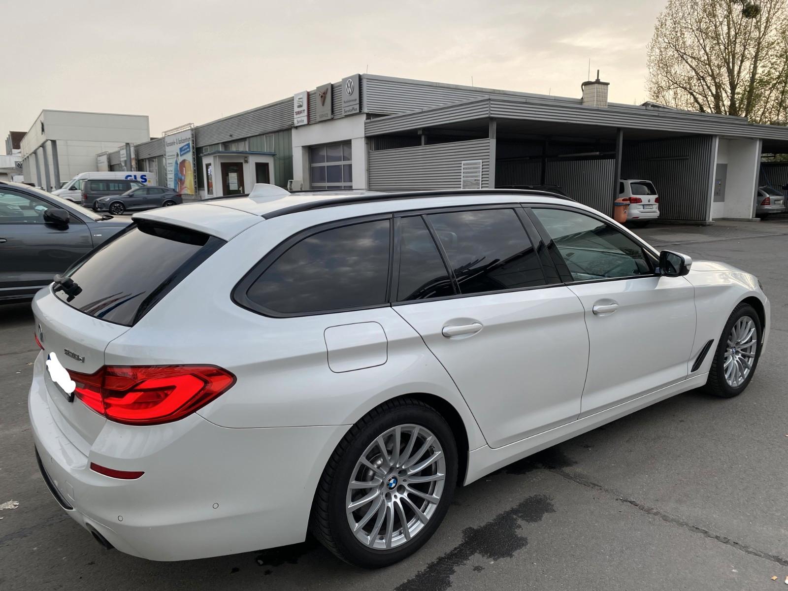 BMW 530d xDrive Touring A Standheizung 