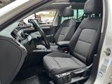 Volkswagen Passat 2.0 TDI DSG Business*Navi*Rfk*Pano*Carpla - VW Passat Gebrauchtwagen in Köln