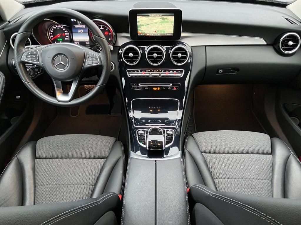 Fahrzeugabbildung Mercedes-Benz C 220 d AVANTGARDE*DISTR*MULTIB*NAV*SITZH*KAMERA