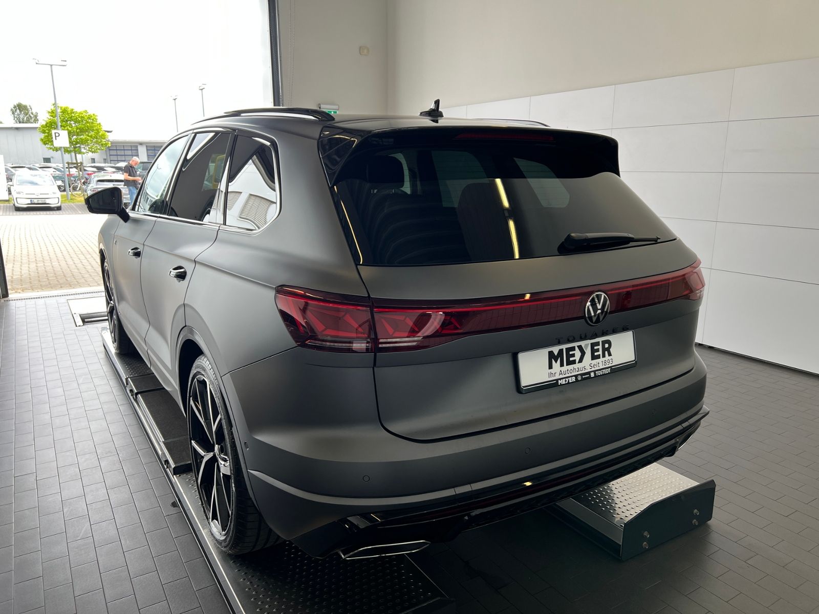Fahrzeugabbildung Volkswagen Touareg R-Line 3.0 TDI 4MOTION *AHK, BlackStyle,