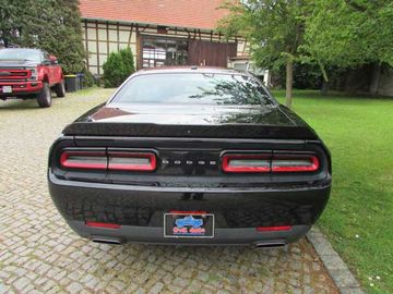 Dodge Challenger - 6