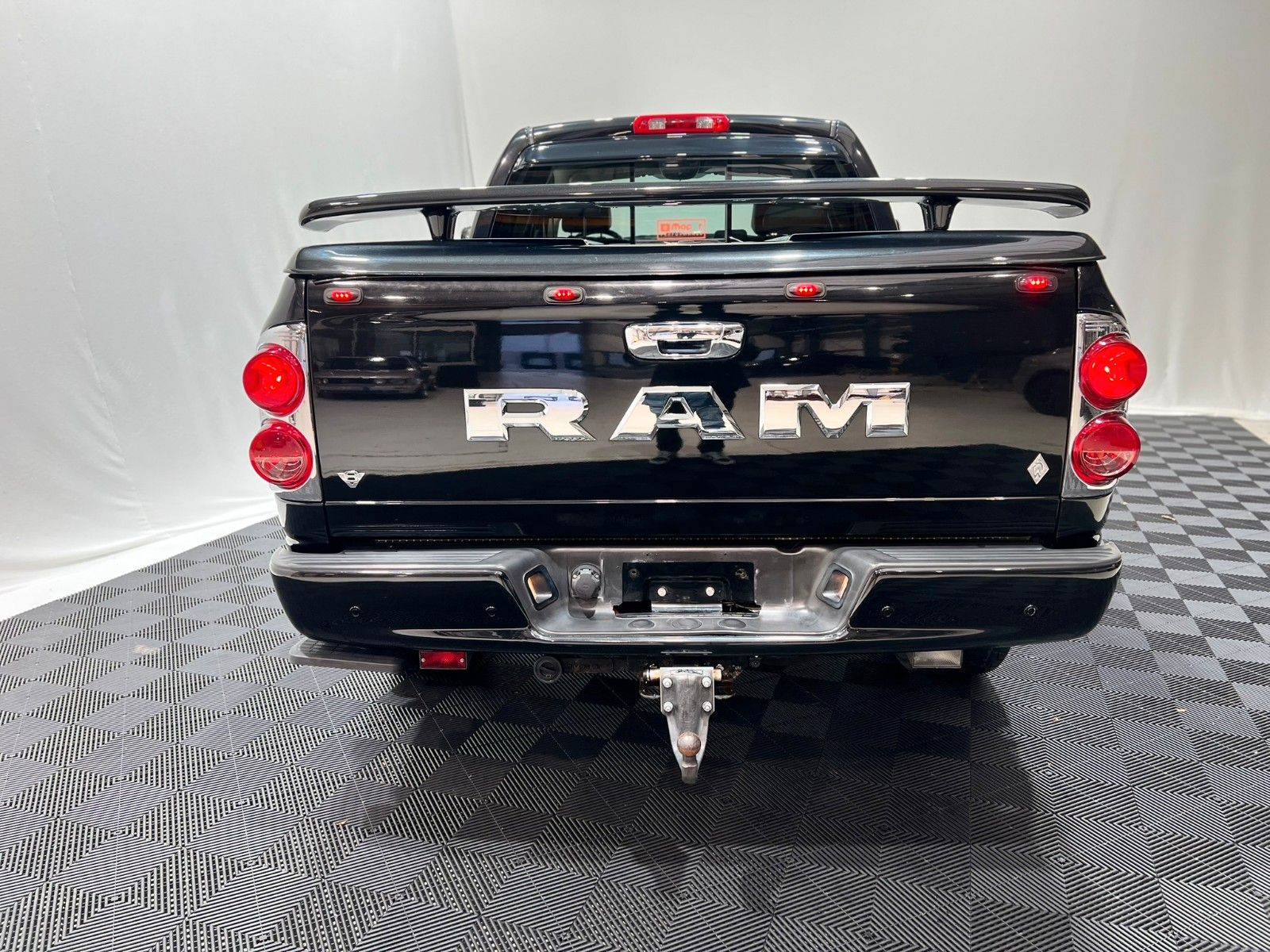 Fahrzeugabbildung Dodge RAM 1500 SLT Sport Quad Cab Gen.3