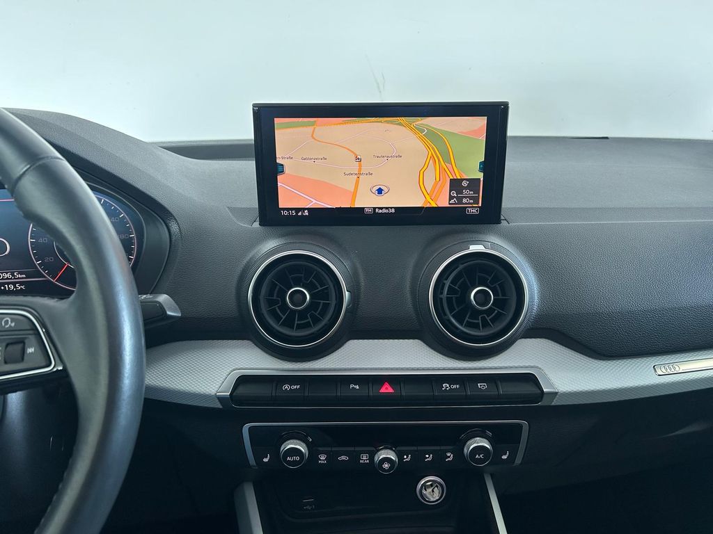 Audi Q2 35 TSI DESIGN NAVI*ViCo*ACC*PANO*MFL*STANDHZG