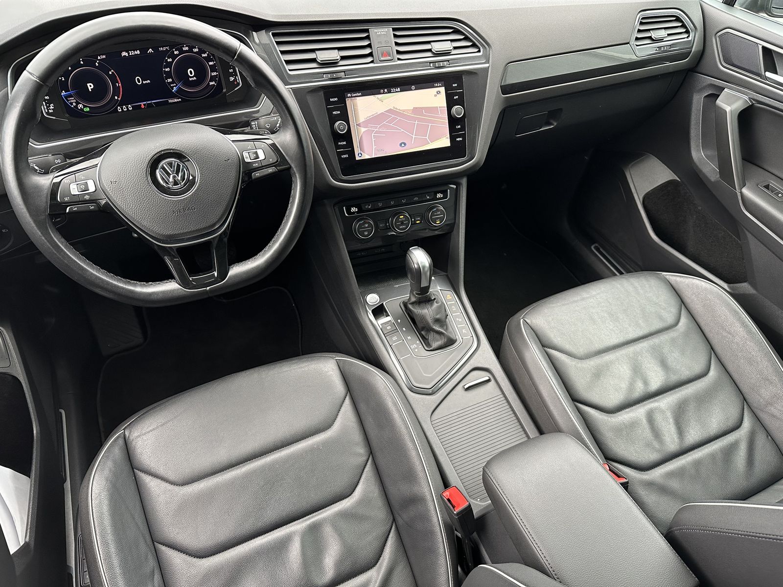 Fahrzeugabbildung Volkswagen Tiguan Allspace 1.5 TSI DSG HL NAV+LED+ACC+VCOCK
