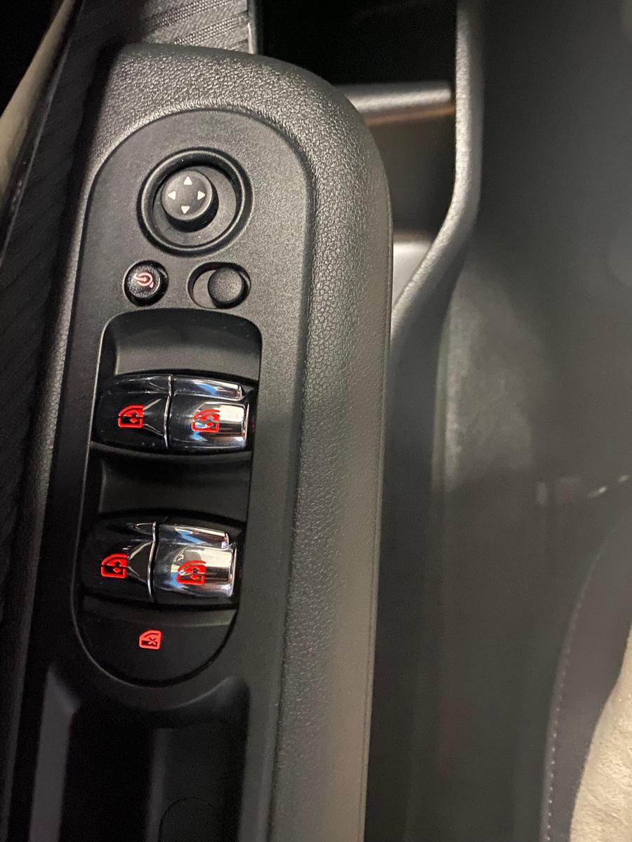 MINI Cooper 1.5 12V Cooper KLIMA+NAVI+SITZHEIZ+ALU+LE