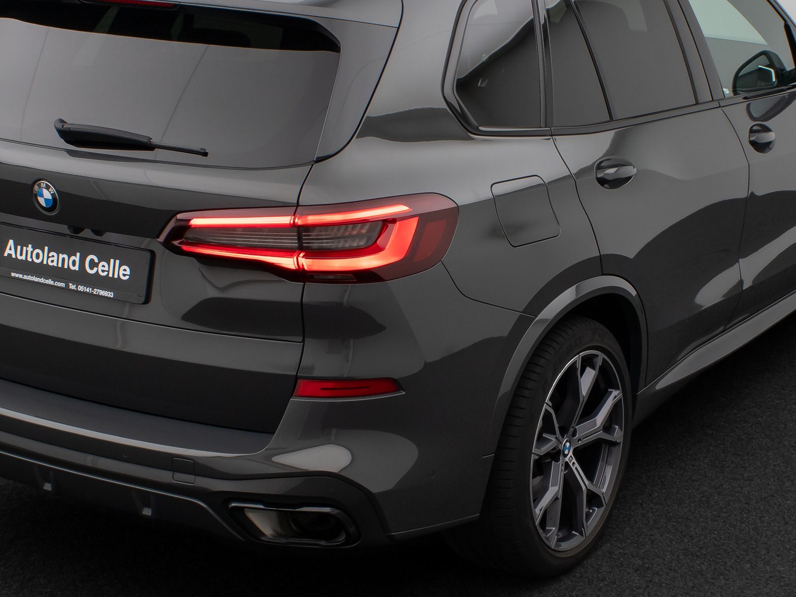 Fahrzeugabbildung BMW X5 xD30d M Sport Panorama Laser 360°HUD DAB H/K