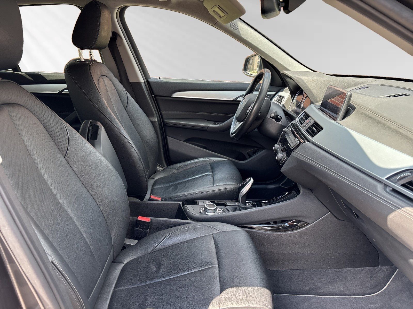 BMW X1 sDrive18d xLine Aut. AHK RKamera Memory LED foto 8