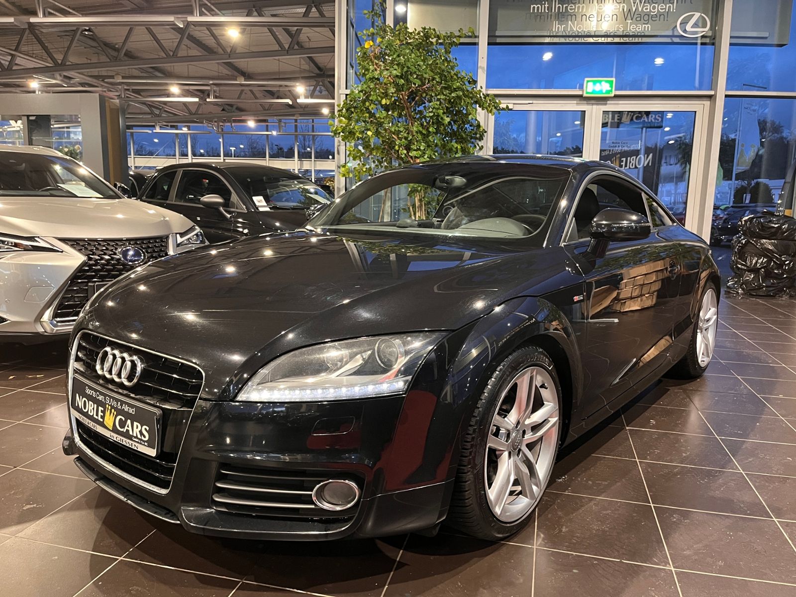 Fahrzeugabbildung Audi TT Coupe 1.8 TFSI S-Line XEN NAV SHZ