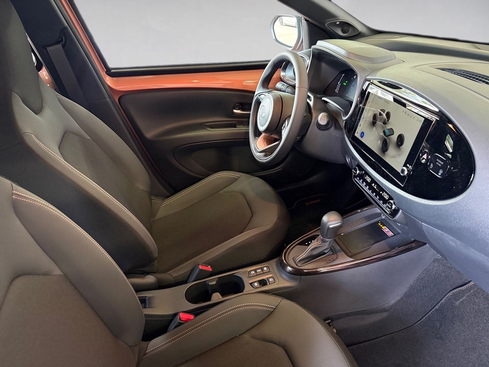 Fahrzeugabbildung Toyota Aygo X 1.5 Hybrid Lounge Canvas-Faltd., JBL,Kam.
