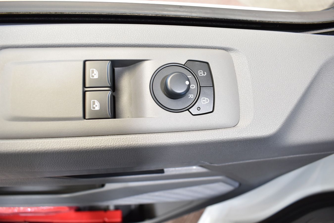 Volkswagen T7 Transporter - Bild 11