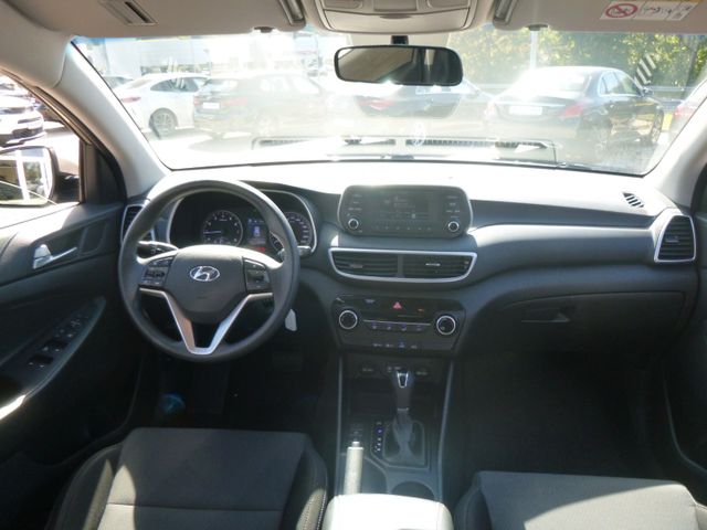 Fahrzeugabbildung Hyundai Tucson Pure 2WD >64.818KM/Automatik<