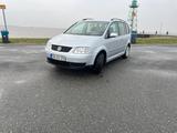 Volkswagen Touran 1.9 TDI Basis Basis - Volkswagen Touran: Basis