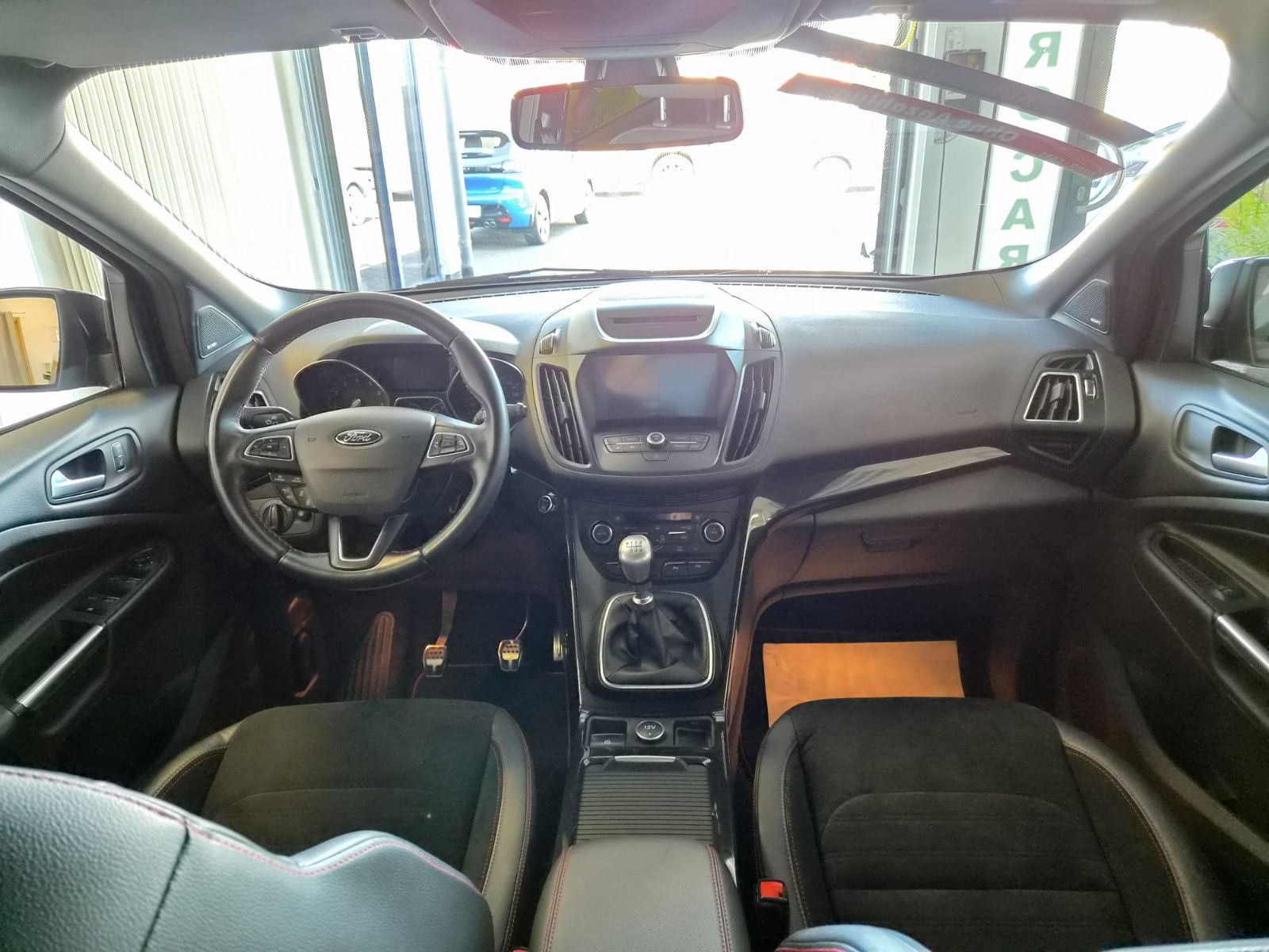 Fahrzeugabbildung Ford Kuga ST-Line/Xenon/GARANTIE/1. HAND